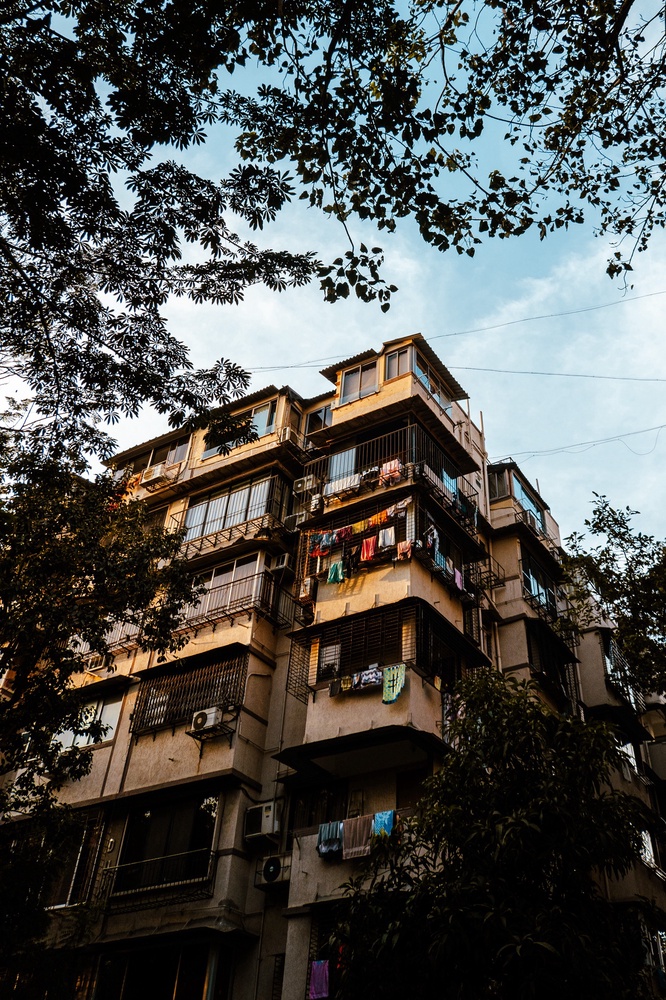 pretty light makes pretty buildings 