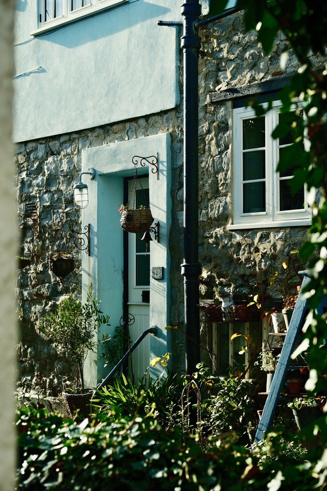 Lots going on at number 12