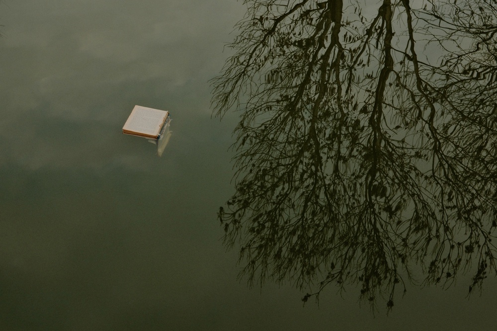 The tale of the floating book