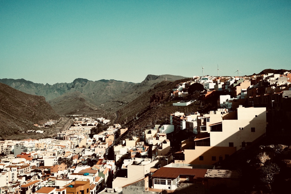 hues and views, no more dust!