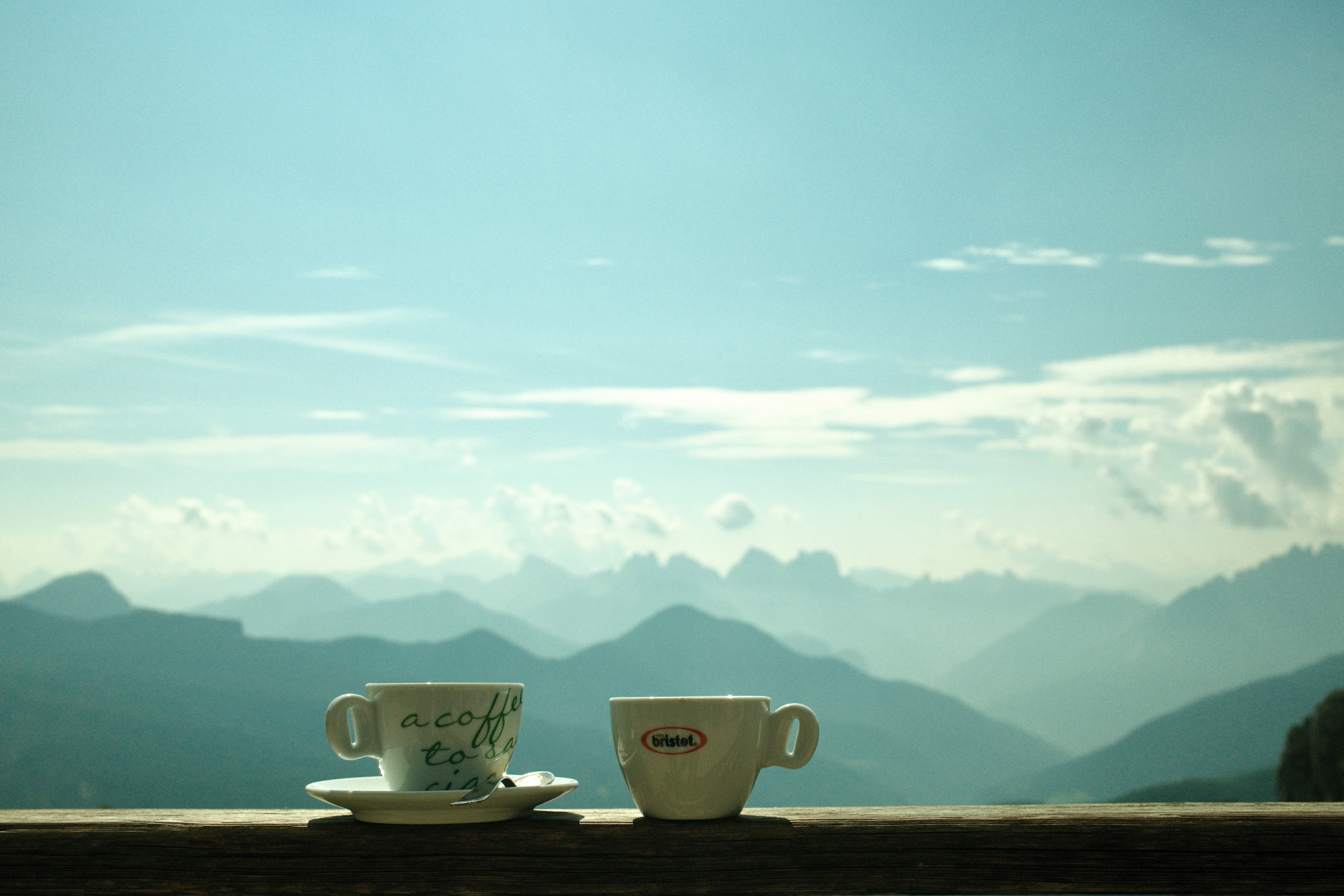 Due cappuccini, per favore